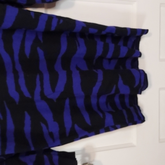 Eloquii Tiger Intarsia Sweater Dress - Picture 5 of 12